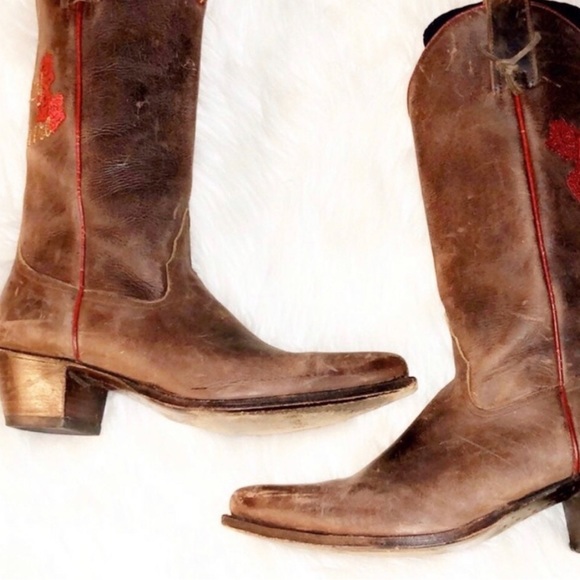 Boots - Picture 2 of 4